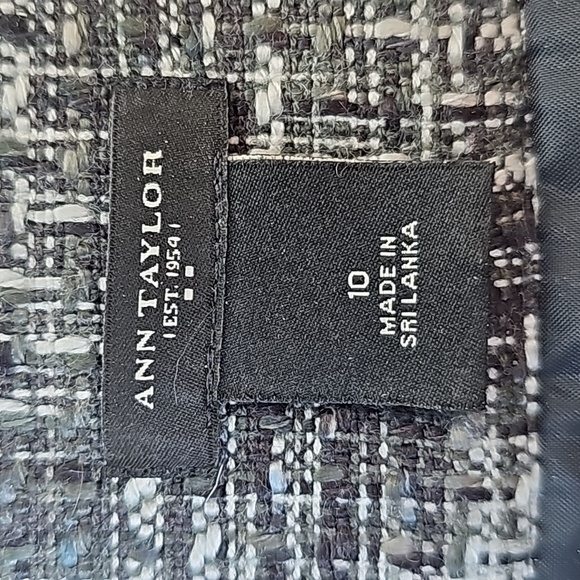 Ann Taylor A Line Tweed Button Front Skirt - Picture 4 of 4